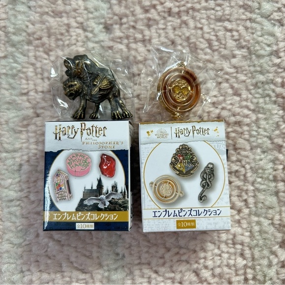Warner Bros. Jewelry - NEW Harry Potter Fluffy and Time Turner Pin Set from Tokyo Japan